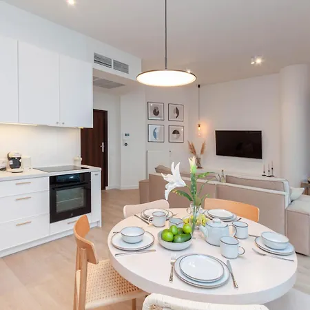 Daire Champion Hanza Tower 2402, Amazing View, 24th Floor, Parking, Pool, Sauna