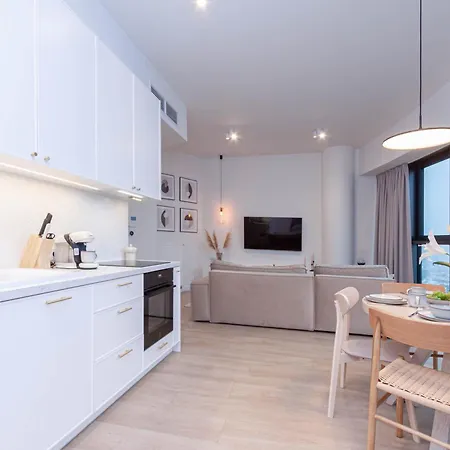 Daire Champion Hanza Tower 2402, Amazing View, 24th Floor, Parking, Pool, Sauna Szczecin