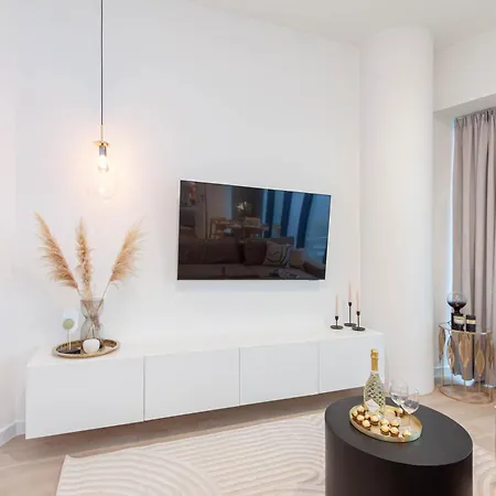 Champion Hanza Tower 2402, Amazing View, 24th Floor, Parking, Pool, Sauna Daire